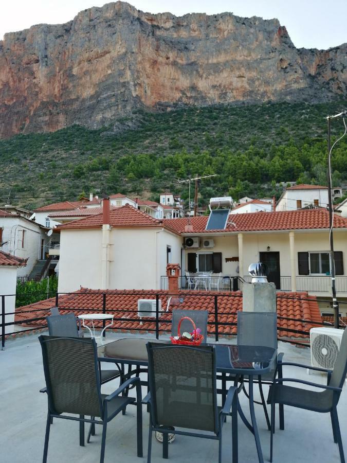 Rodomelo House With Terrace - 4 Bedrooms Leonídion Extérieur photo